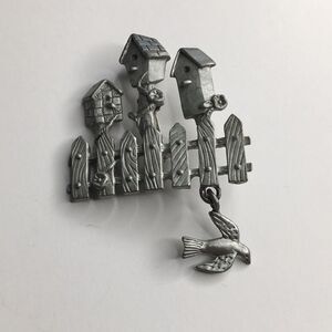Spoontiques‎ Brooch Pin Articulated Bird Birdhouse Granny Cottage Fairycore